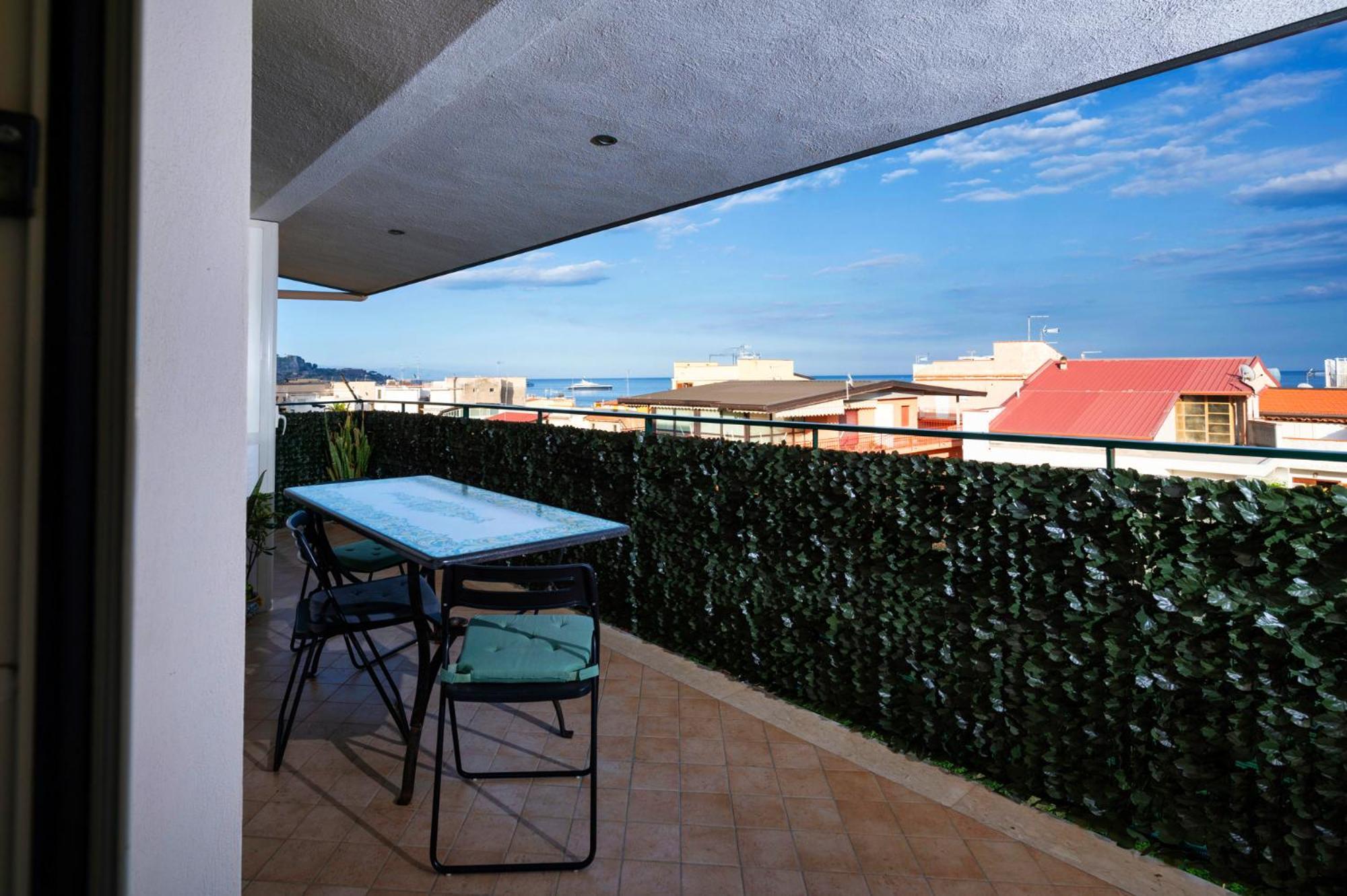 Atticus Apartment Giardini Naxos Ngoại thất bức ảnh