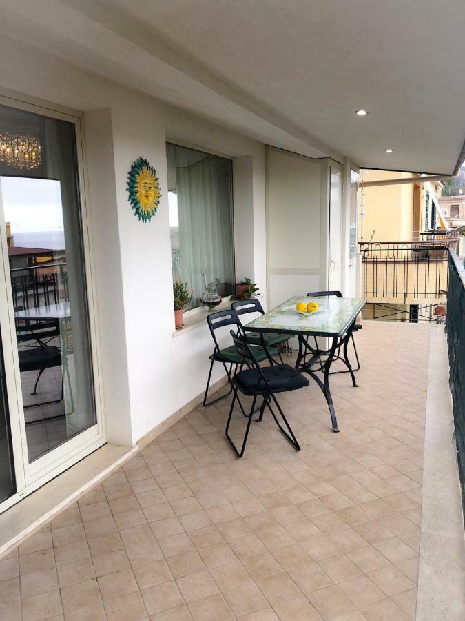 Atticus Apartment Giardini Naxos Ngoại thất bức ảnh